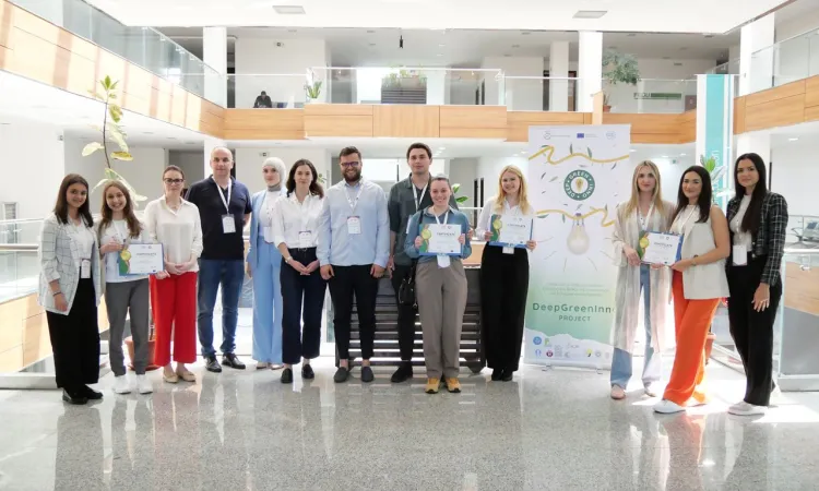 Bilim, İş Dünyası ve Sanatı Birleştirerek Çevreci Olmak: DGI Yeşil İş Planı Yarışması IUS'ta Düzenlendi