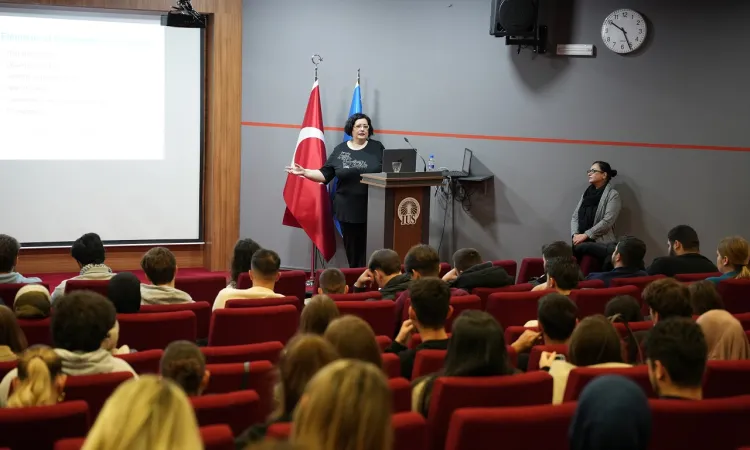 Yönetimde Örgütsel Yapı ve Tasarımın Görevi: Bir Uygulayıcının Perspektifinden Değerli İçgörüler